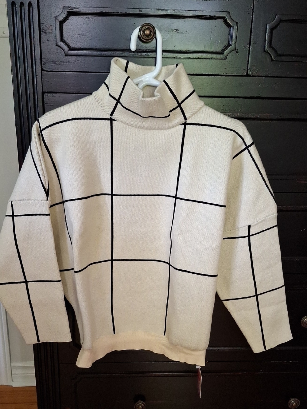 NWT Chic Wish Turtleneck Windowpane Sweater in Cream